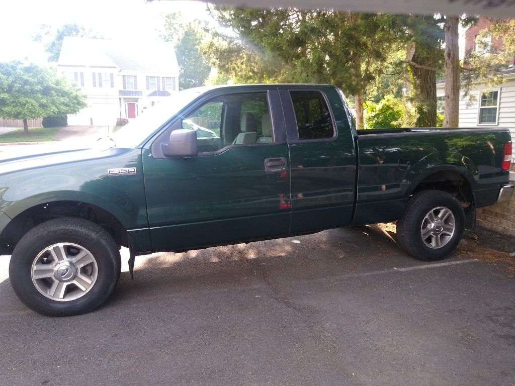 2008 Ford F150 4x4 134 K miles Clean Title