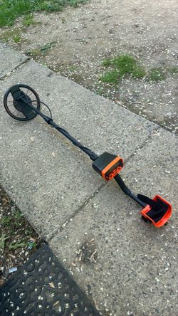 New VEVOR metal detector