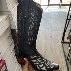 women’s western boots