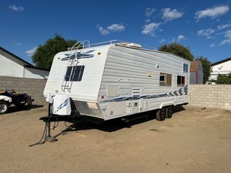 2005 weekend warrior 26ft in great condition!