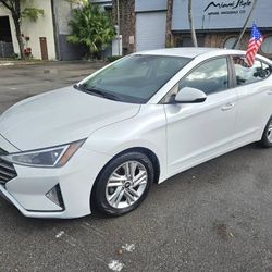 2020 Hyundai Elantra 