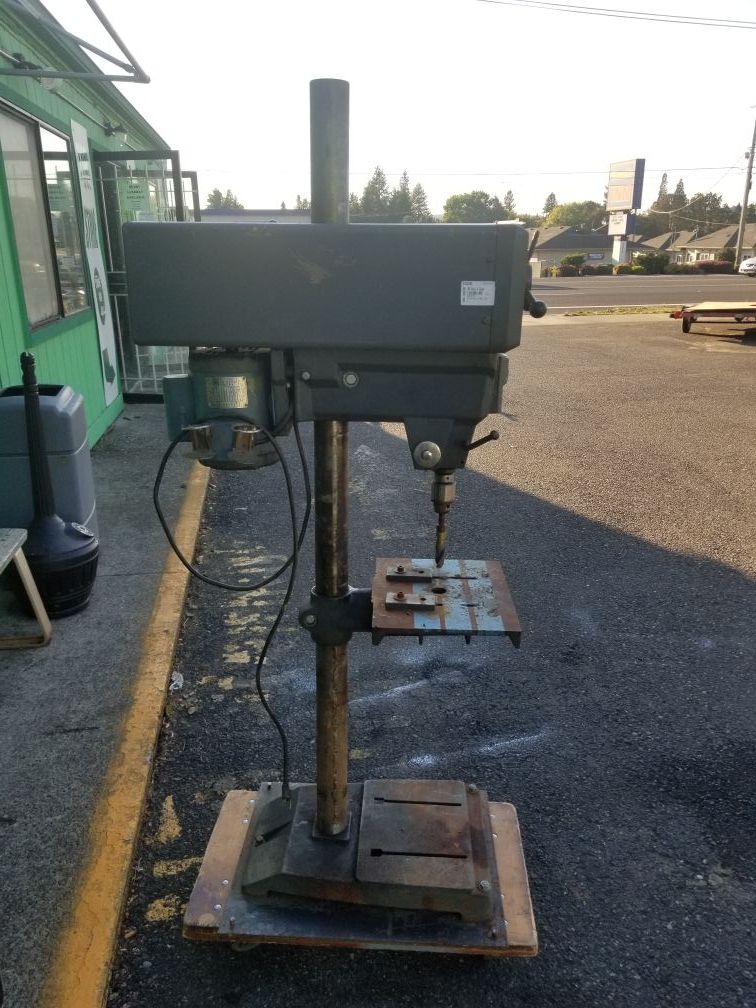 Dayton commercial drill press model 3z327 works perfectly
