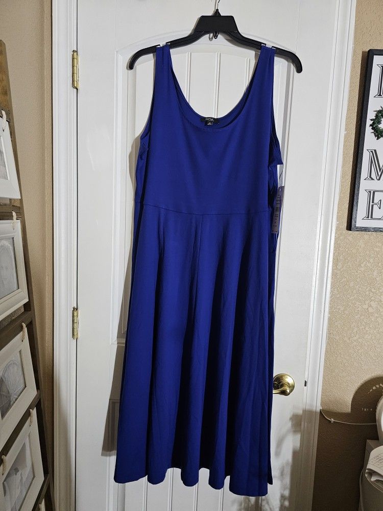 New womans size 3x Long dress (56%Rayon 38%nylon 6%spandex)