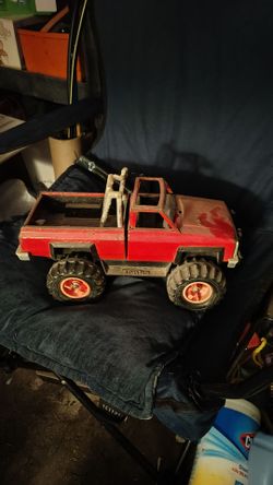 Vintage metal red Tonka Toyota truck