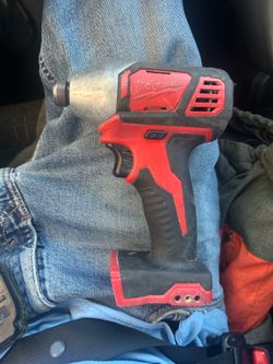 Milwaukee 18v  impact driver
