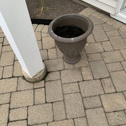 Outdoor Decorative Planter 