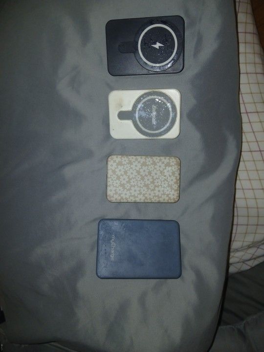 Magnetic Wireless Charger, Power Bank, Charging Pad/Box