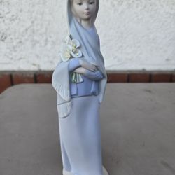 Lladro Figurine