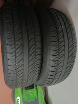 Set of 2 Used All-Season Car Tires/Touring Somitomo LSH/225/65R17