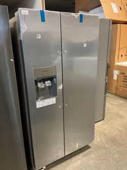 Frigidaire FRSS2623AS Side-by-Side Refrigerator (Open-Box / Scratch & Dent)