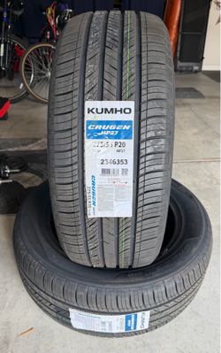 2 New Kumho Tires 275/55/20