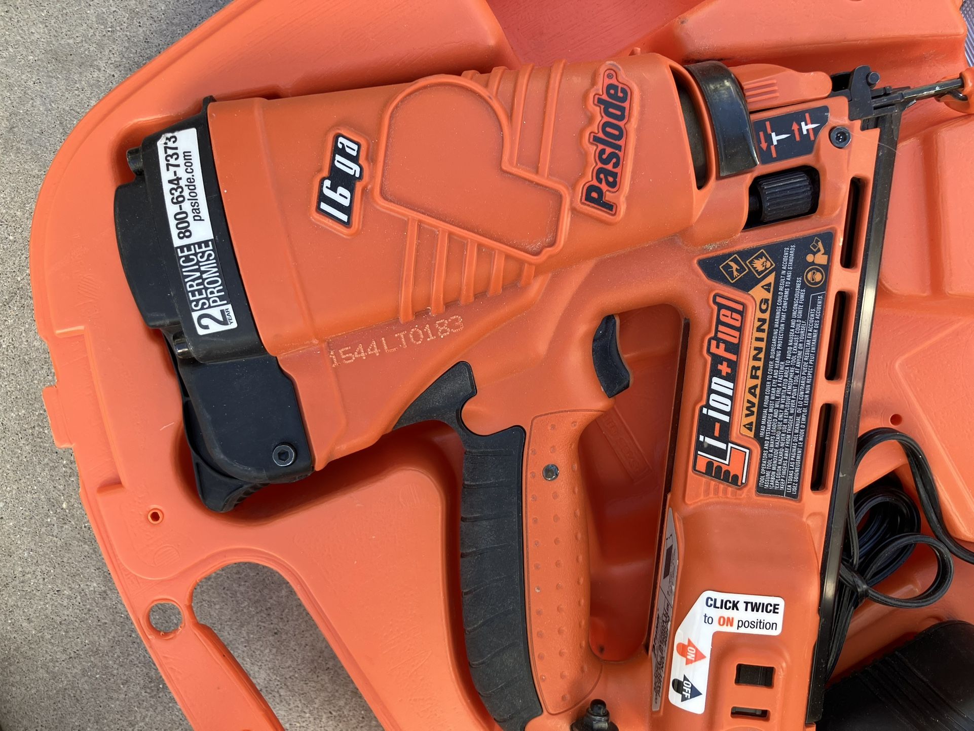  Paslode IM250A Li — 16ga Angled Finish 