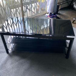 🔥 FOR SALE – Smoked Glass TV Table 🔥
