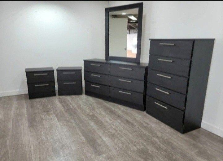 Dresser With Mirror, Chest And Two Nightstands 🌌 Comoda Con Espejo, Gavetero Y Dos Mesitas De Noche 🌌