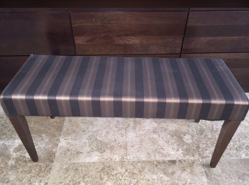 New - Pier 1 Resa bench/ottoman. Italian fabric 