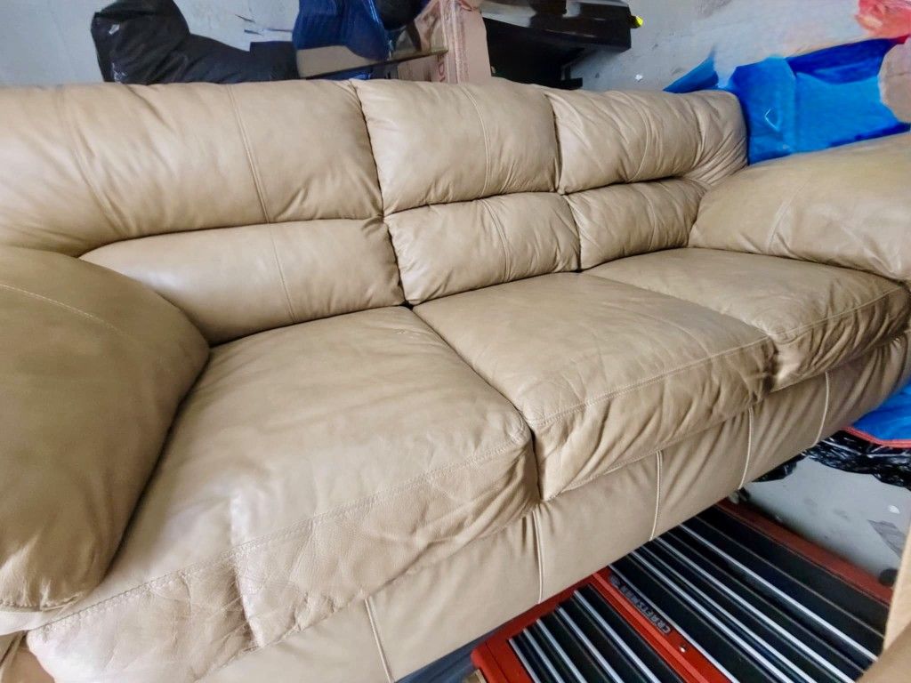 Leather Coach For Sale, Great Condition!