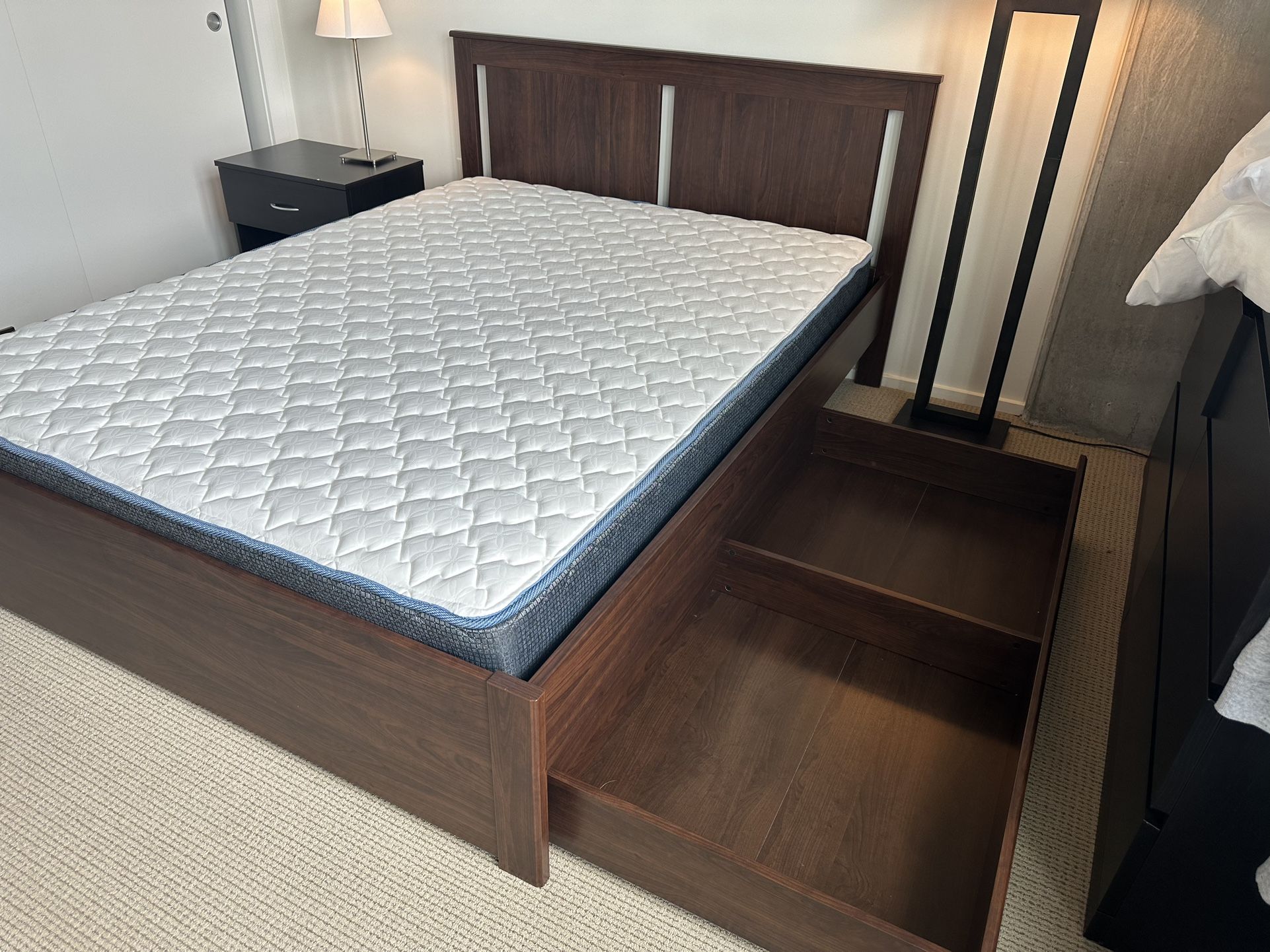 Queen bed frame + 3 storage boxes + 1 Queen Mattress