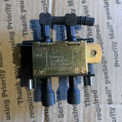 Mercedes E320 300CE S320 C230 Vacuum Switch Valve Mint Tested