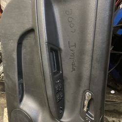 2007 Chevy. Impala. Driver Side Door Panel 