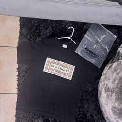 Burberry T-Shirt