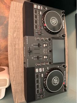 Numark Mixstream Pro Plus DJ Controller