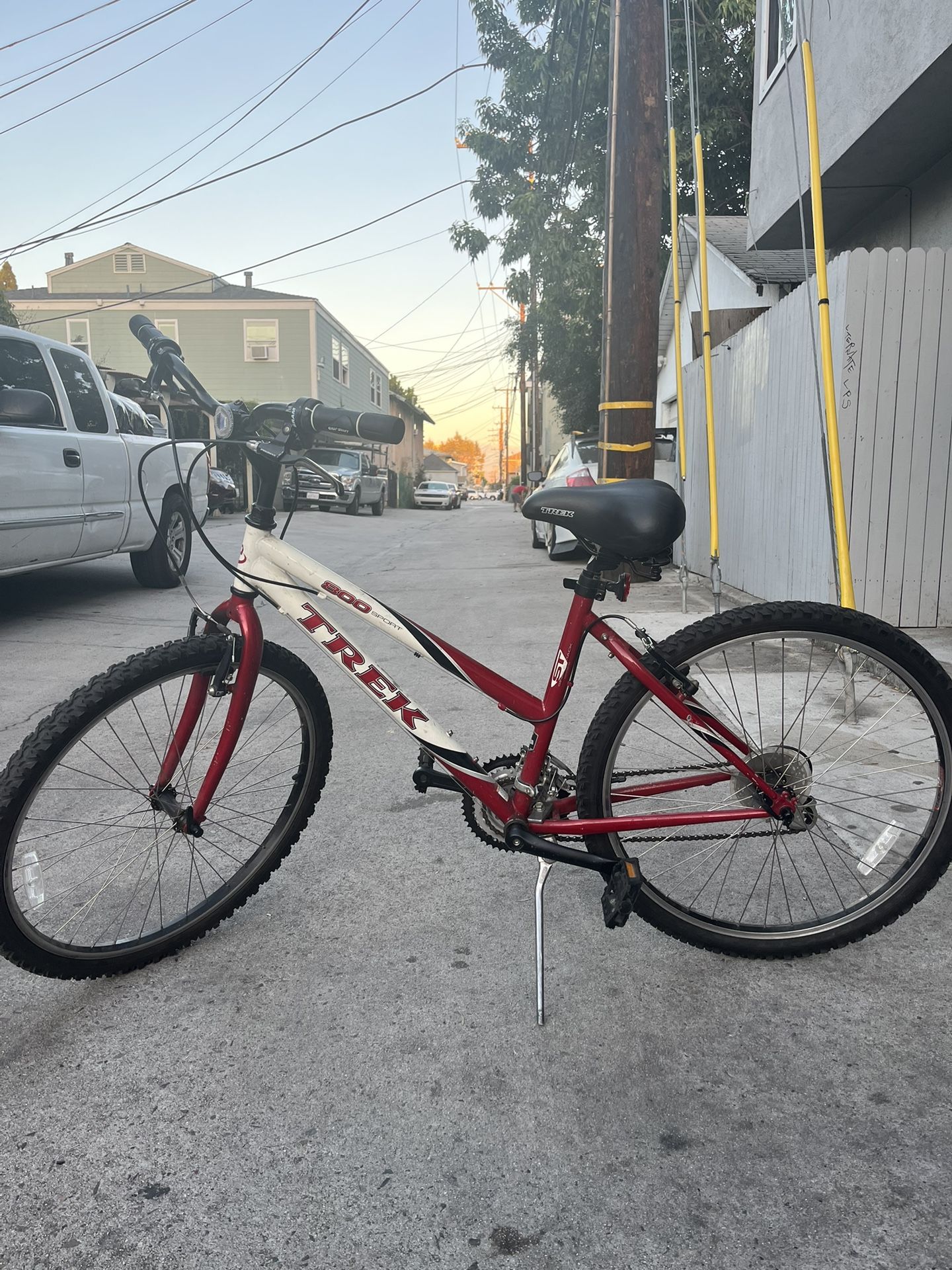 Trex 800 Sport Mountain Bike