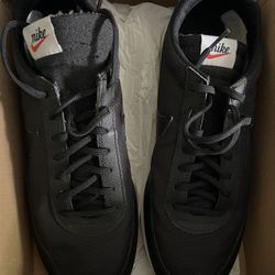 Nike Shoes Mens Size 12 Black White Retro Waffle