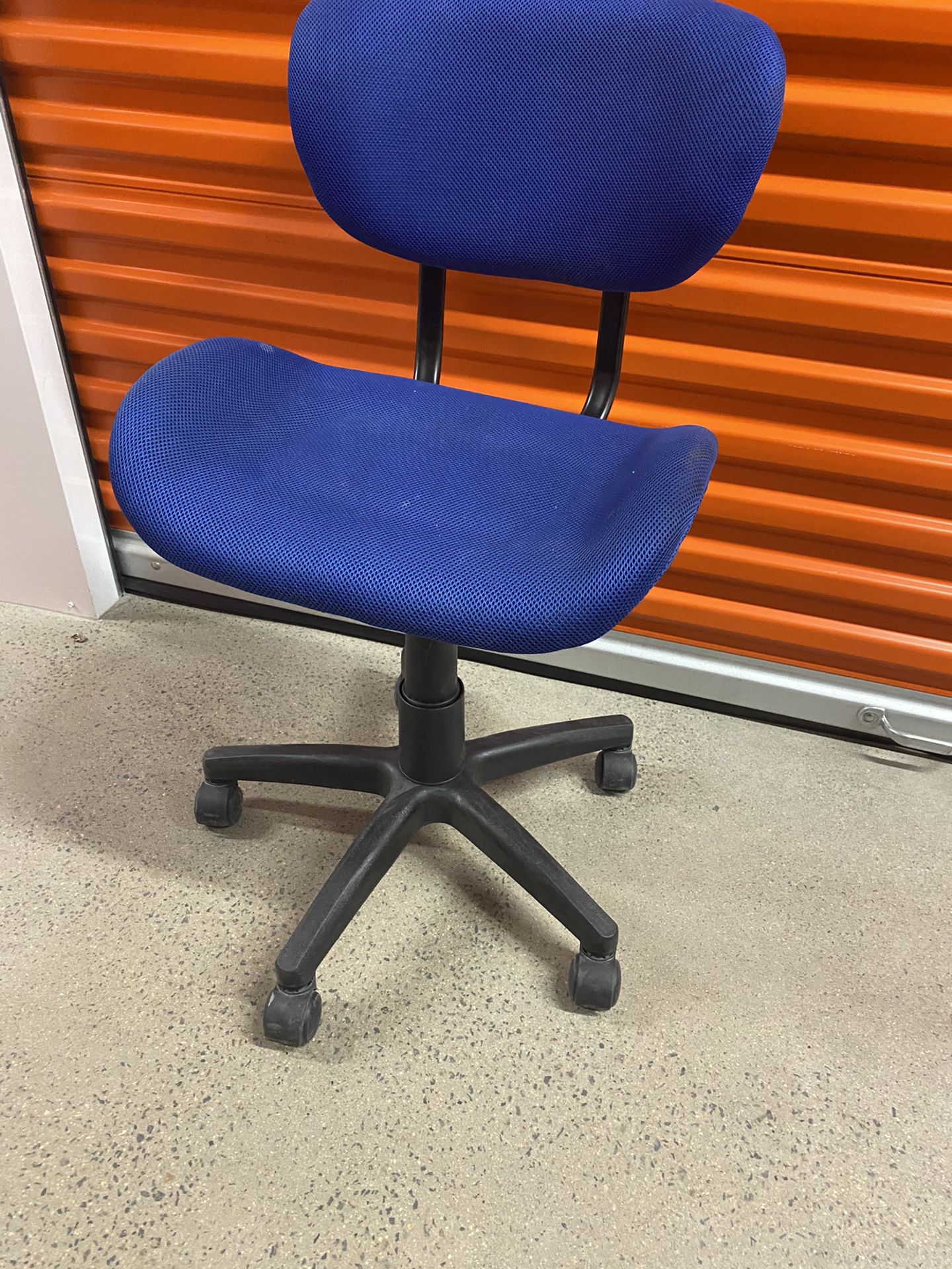 Royal blue rolling office chair