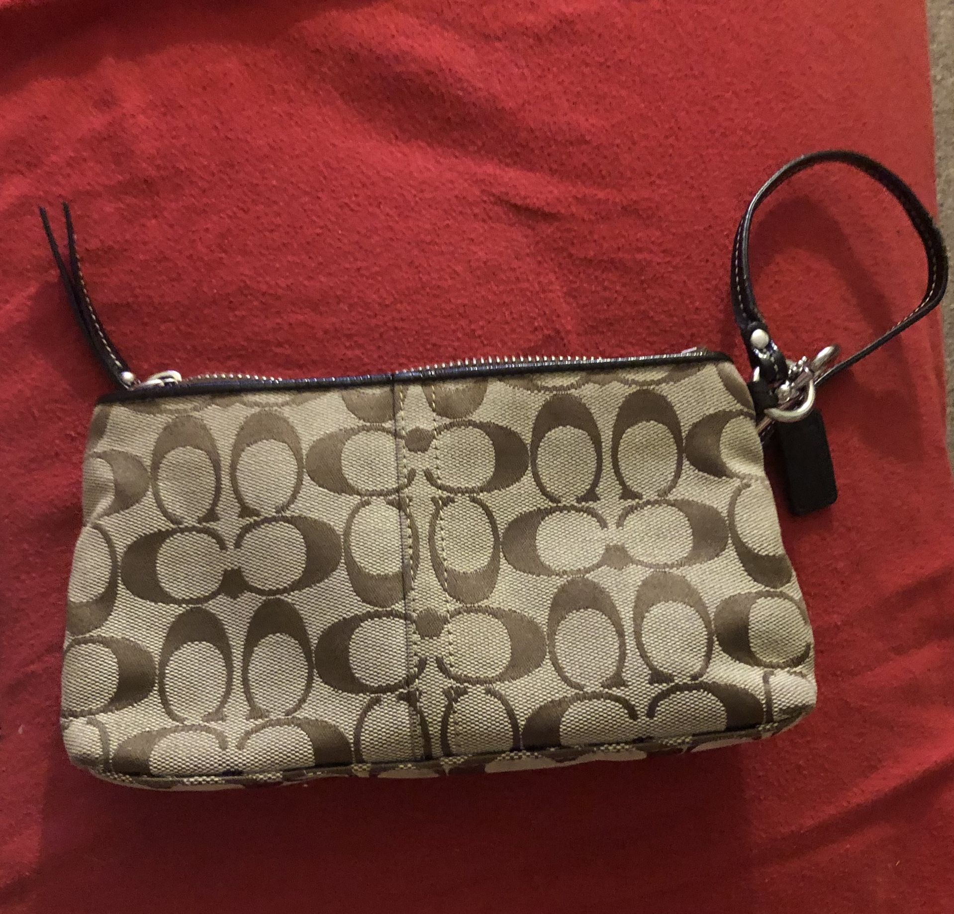 Coach 💯 Great Used Condition Price Is Firm $45.00 Nothing Lower🚫