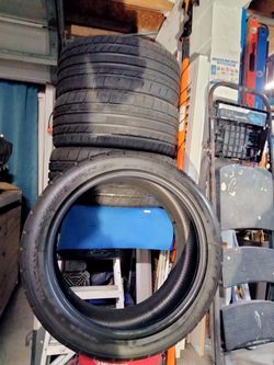 New 275/40/20 Mickey Thompson Street Comp Tires