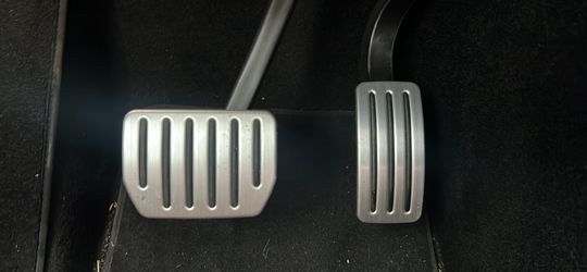 Tesla Model 3/Y Highland Juniper Performance Aluminum Pedals