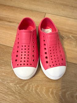 Native shoes kids size 11