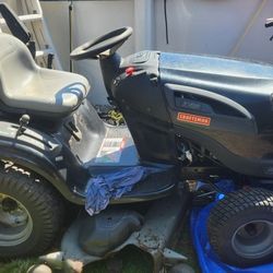 CRAFTSMAN GT5000 LAWN TRACTOR (READ DESCRIPTION)