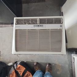 Frigidaire AC window unit 16000 Btu