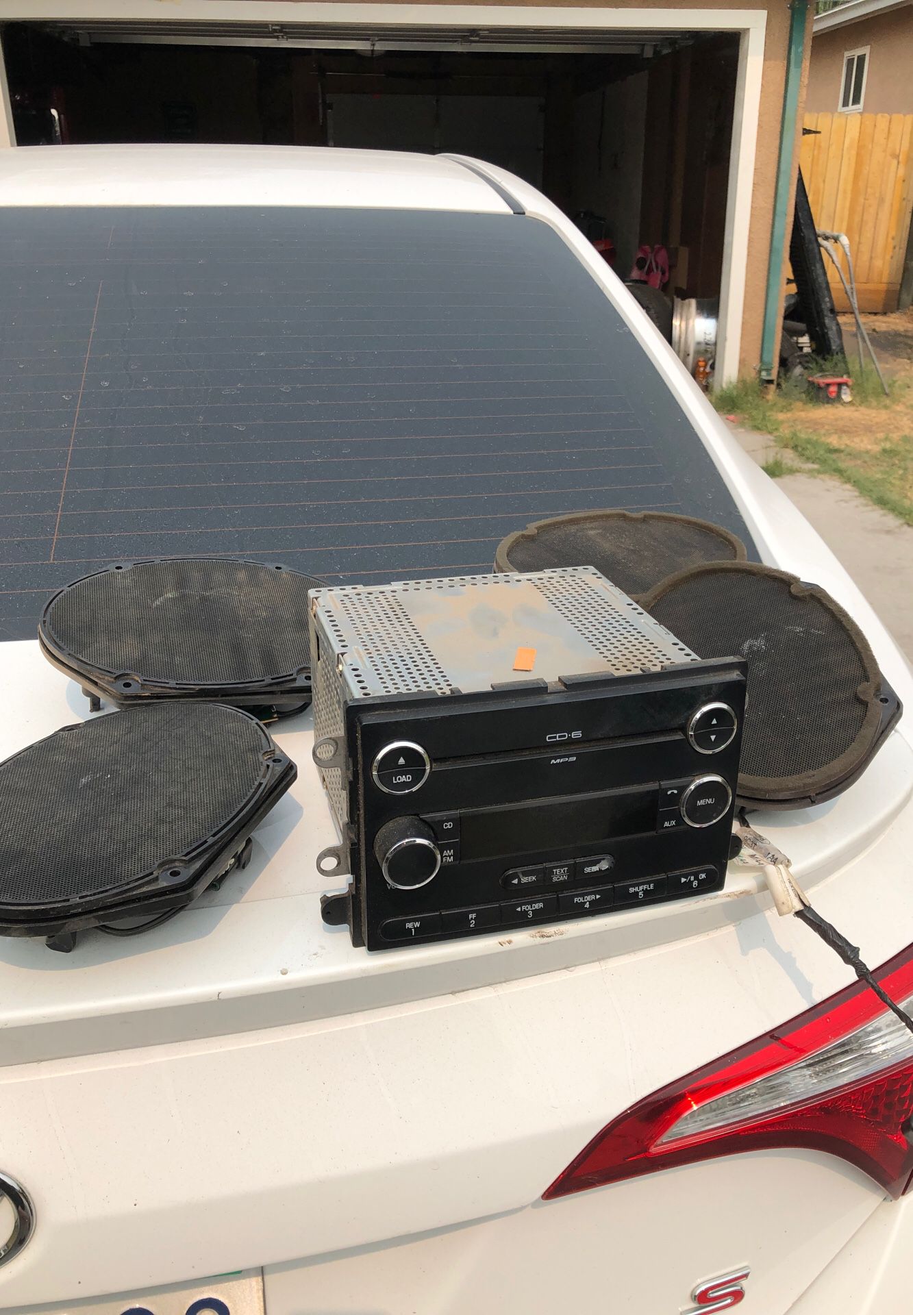 Ford Premium stereo system