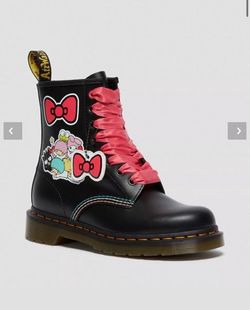 LIMITED EDITION Hello Kitty Dr Martens