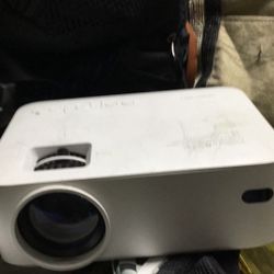 Mini Projector Apeman Lc400