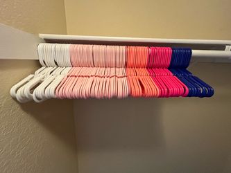 Kid hangers