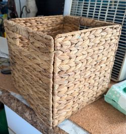 Seagrass basket