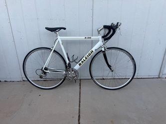 Raleigh R-700 road bike (56cm)