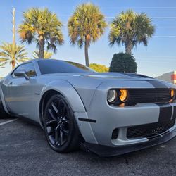Dodge Challenger Hemi