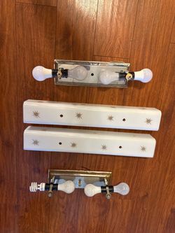Vintage vanity light