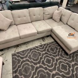 Comfortable Sectional Sofa with 2 accent pillows (still New In The Box)