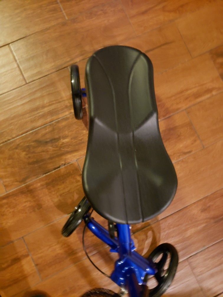 Scooter Knee Over Knee
