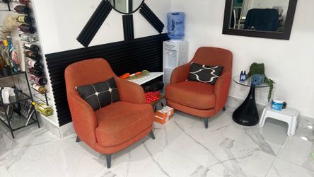 2 elegant seats