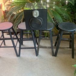 4 Stools And A Sub