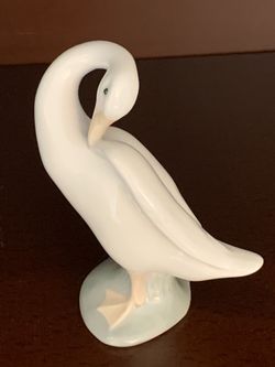 Lladro Porcelian Swan