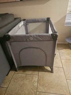 2 In 1 Playard New!!