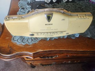 Sony  personal. Audio  systems  code.  CD R_ / PLAYBACH,  CD. AND RADIO  ELECTRIC  AND  BATTERY  WORKS.