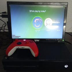 Xbox One With Mini Tv 